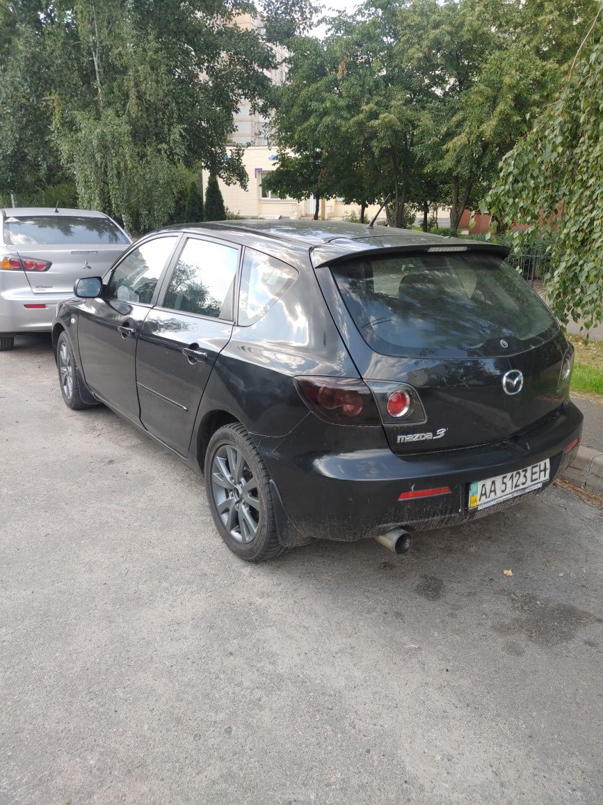 Мазда 3 рестайлінг.  1,6 бензін автомат