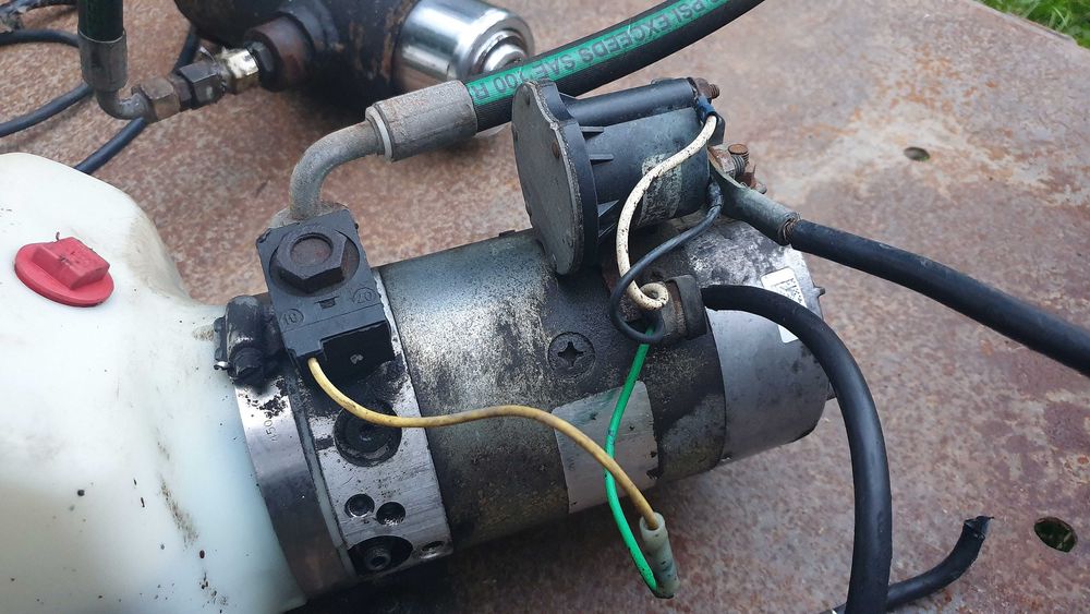 TRANSIT DUCATO IVECO kiper wywrotka paka zabudowa BUS komplet MONARCH