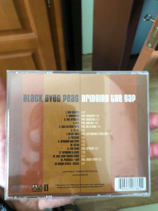 Black Eyed Peas - Bridging the Gap