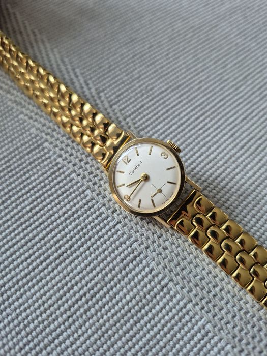 Piekny stary zegarek mechaniczny Cortébert