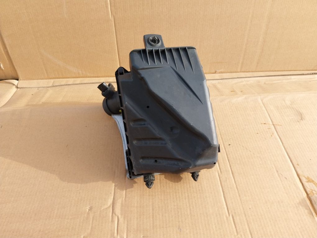 Audi A4 B6 filtr powietrza obudowa filtru przepływomierz kpl 2.0 ALT