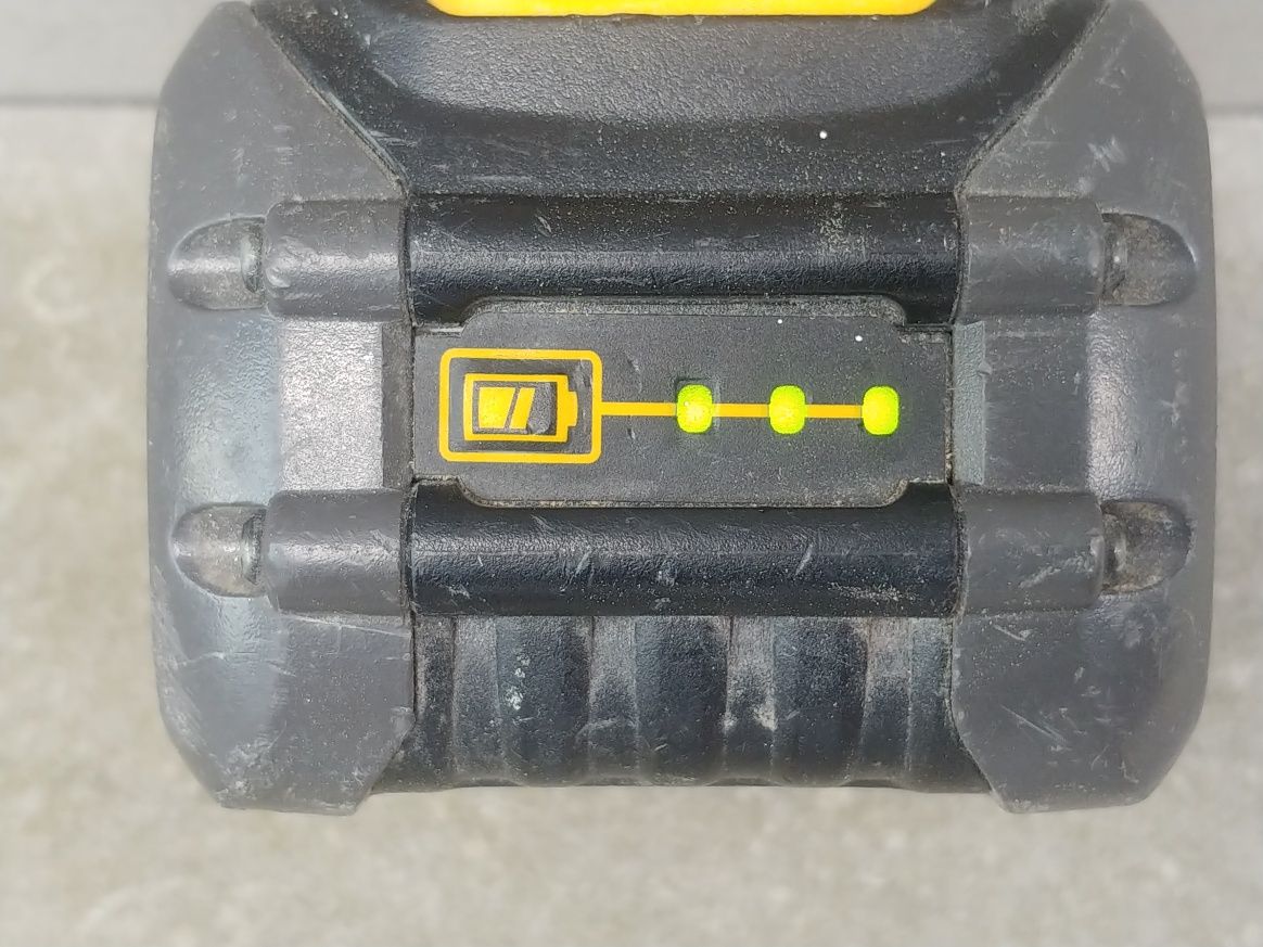Pilarka tarczowa 54V FlexVolt DEWALT DCS575N