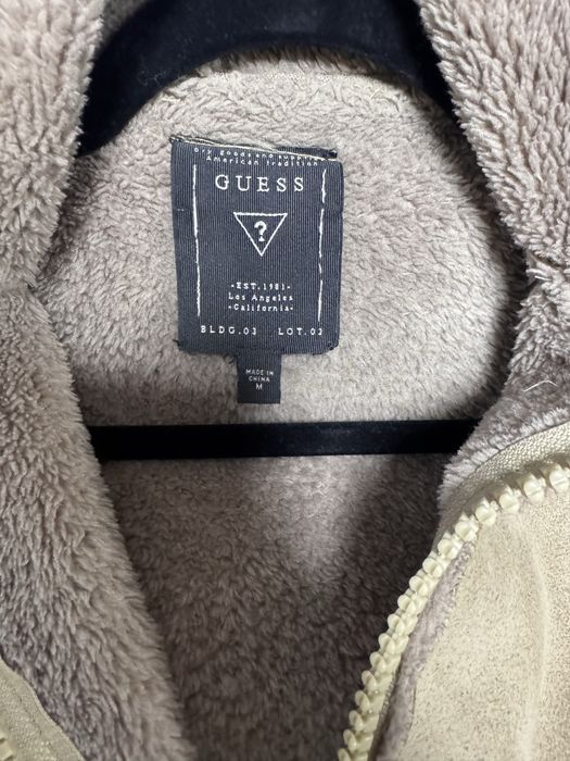 Продам Куртку Guess