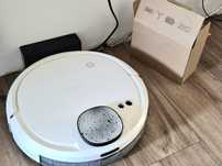 Robot sprzątający i stacja DEBOOT Ozmo 900