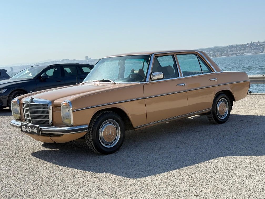 MERCEDES 220/8 1973