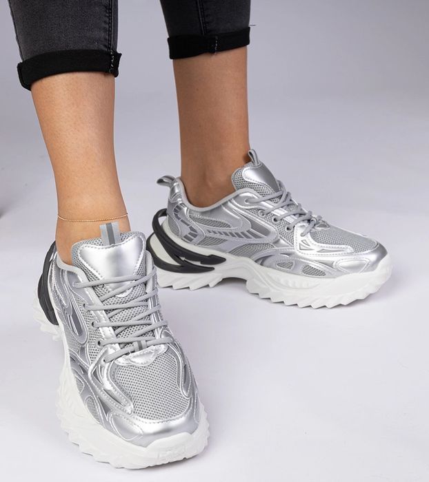 Srebrne sneakersy sportowe na masywnej podeszwie Lirata
