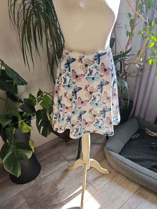Spódnica motylki biała rozkloszowana niebieskie motyle butterfly skate