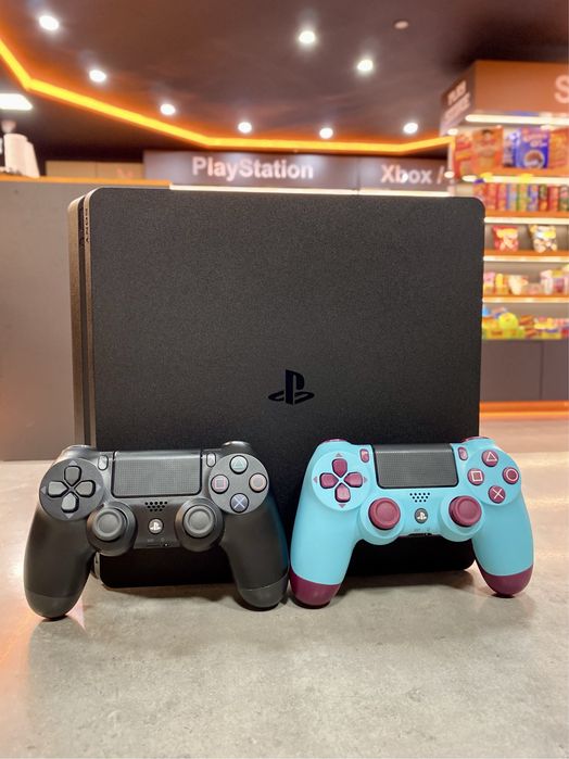 Акційна пропозиція Sony PlayStation 4 Slim з двома геймпадами!