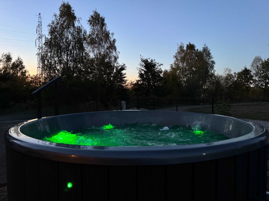 Wynajem mobilna Bania Balia Jacuzzi z dostawą, pomysł na prezent!