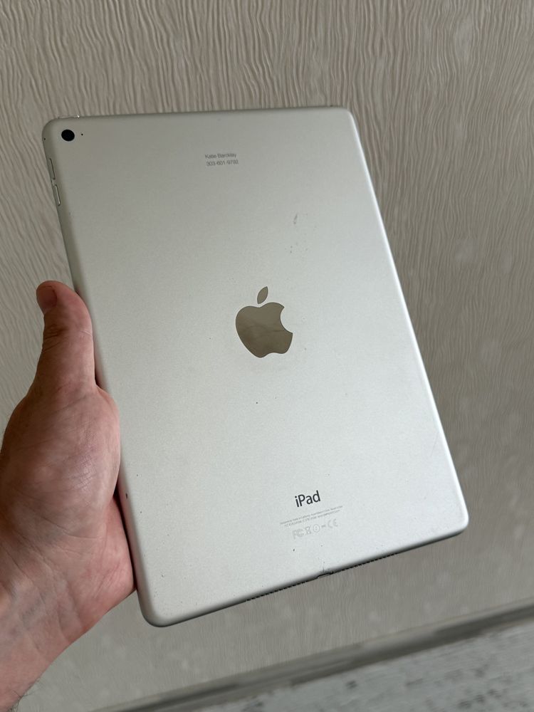 Планшет Apple iPad Air 2 64Gb
