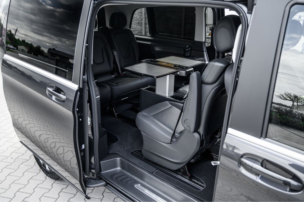 Busdrive.pl Wybajem bus Mercedes V Klasa 2024 extra długa 8 osobowy