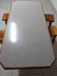 Mesa de cozinha praticamente nova