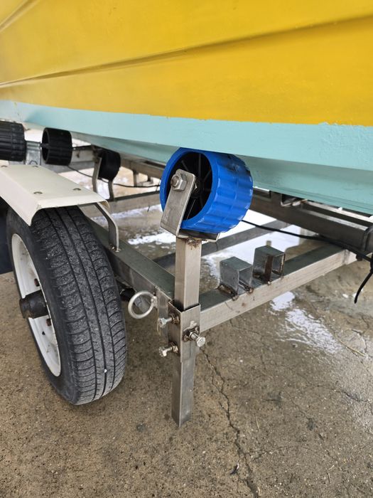 Barco de fibra 4,35m motor 4t