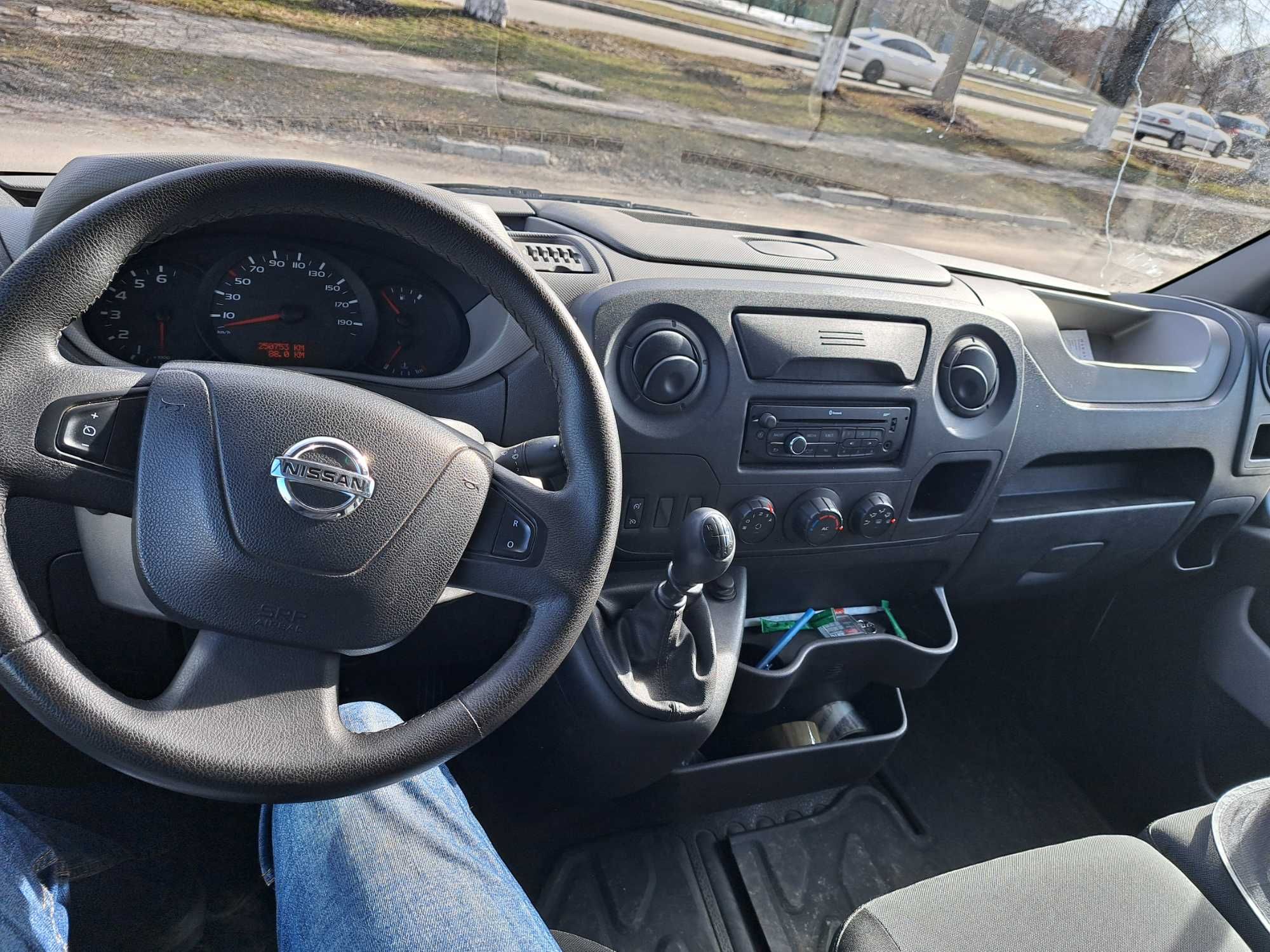 Продам Nissan Nv400. СПАРКА