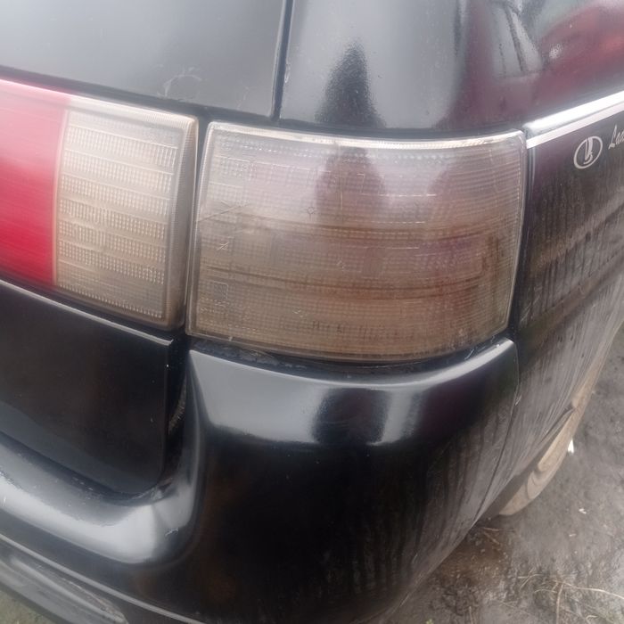 Продам задні фанарі ваз 2111