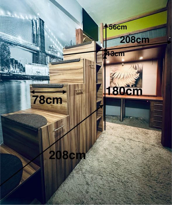 Łóżko piętrowe antresola wykonane z drewna wraz z schodami i biurkiem