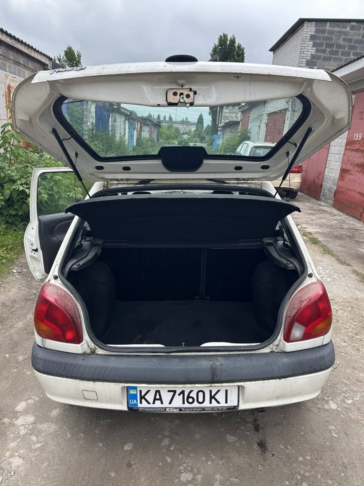 Ford Fiesta 1.4 малий пробіг!