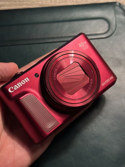 Фотоапарат Canon PowerShot SX720 HS червона металева цифрова камера