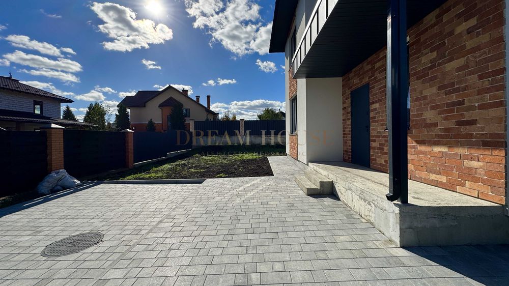 Капітальний цегляний будинок у м. Ірпінь. Газове опалення