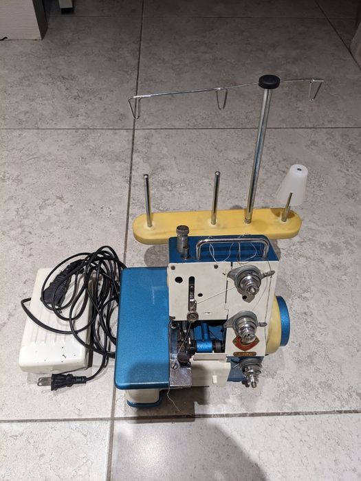 Оверлок Feiyue FN2-7D