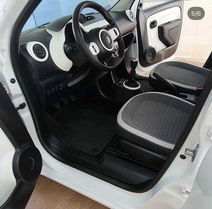 Renault Twingo 2015, 999 cilindrada