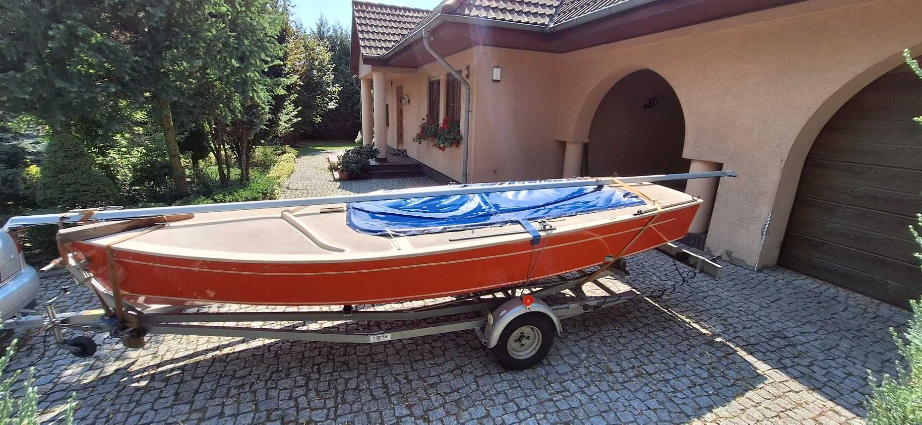 Piękna zgrabna łódka dla żeglarza  + ewentualnie przyczepa