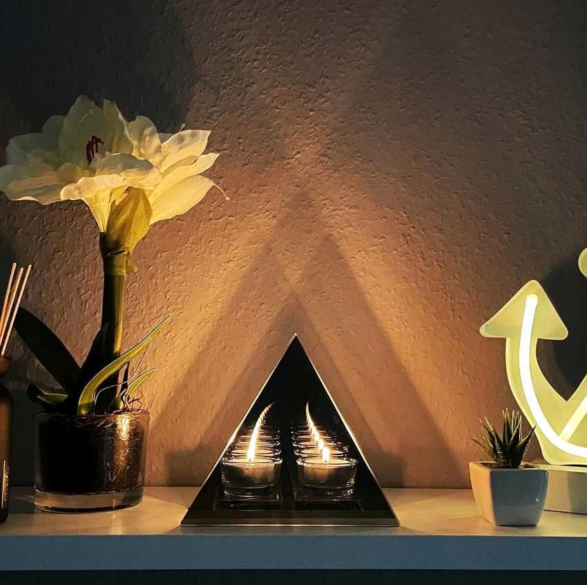 Szklany Świecznik na podgrzewacze TEALIGHT z efektem LUSTRA GLAMOUR
