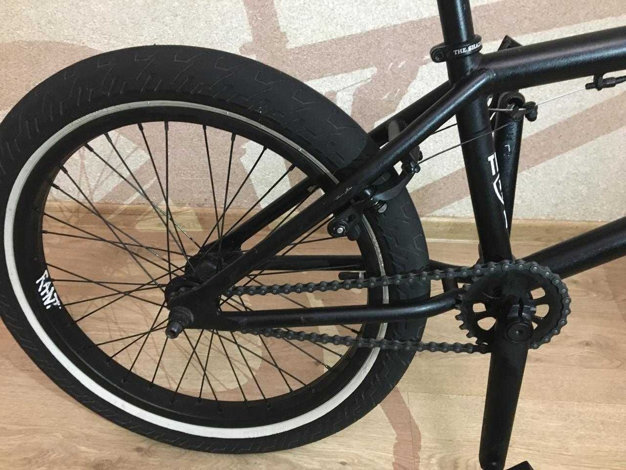 Продам велосепед BMX Tiro XL black