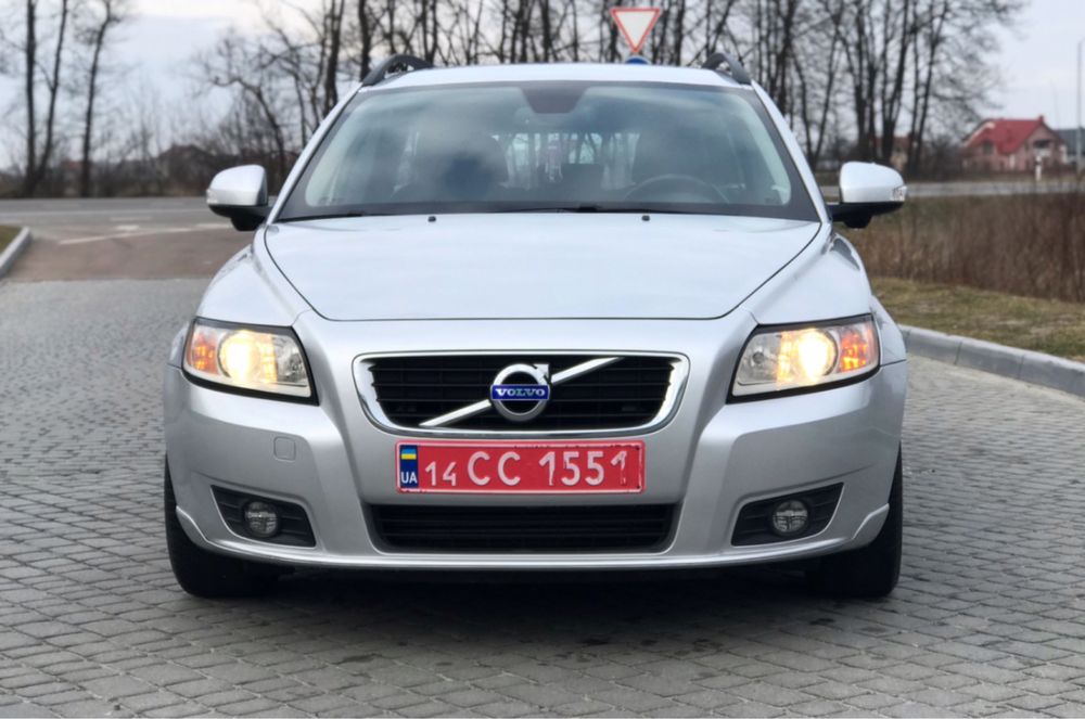 Авторазборка разборка Вольво В50 С40 запчасти Volvo V50 S40 шрот