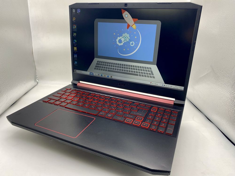 Acer Nitro 5 15,6"IPS FHD RX560X 4GB Ryzen5 3550H/16GB/256GbM2/12%
