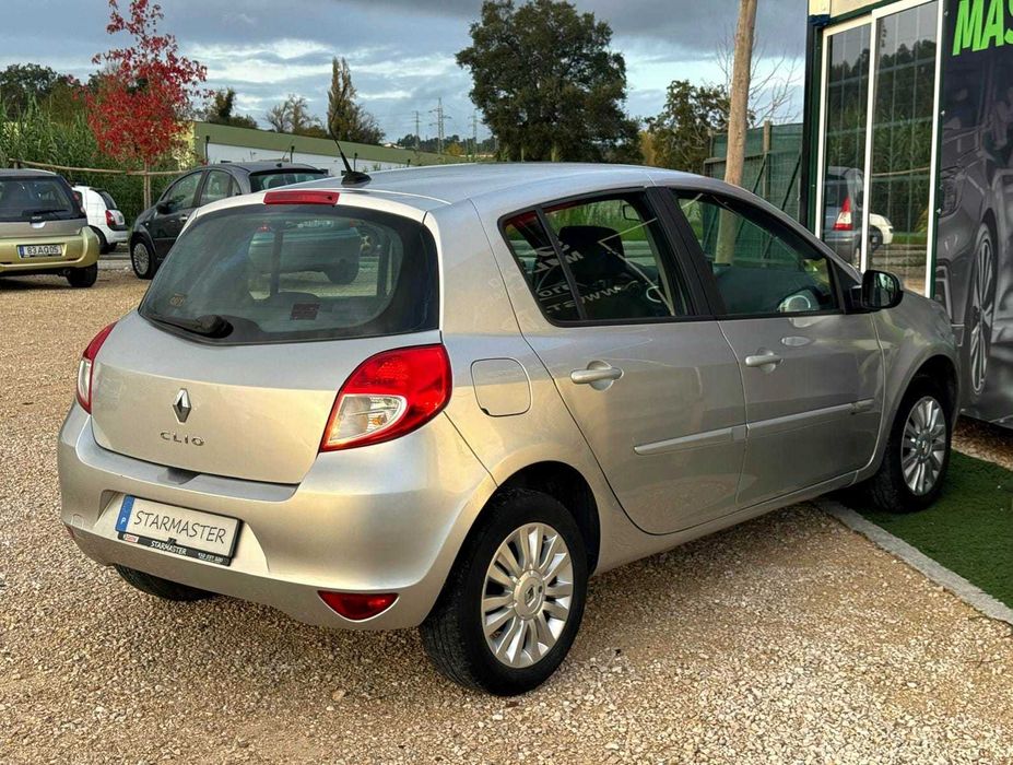 Renault Clio III 1.5 DCi Dynamique- Garantia incluída