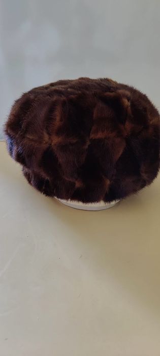 Норковый берет женский