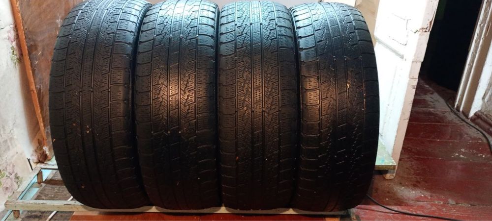 215/60.R17 комплект roadstone