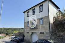 Edifício Habitacional T8 em Tondela