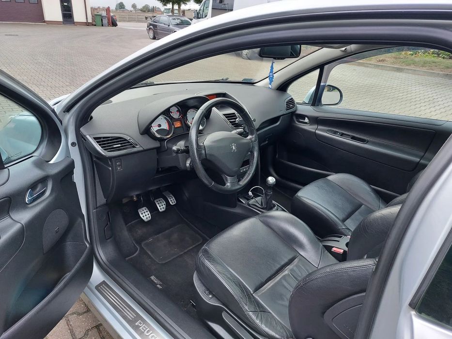 Peugeot 207 1.6 HDI 2008r bogate wyposażenie