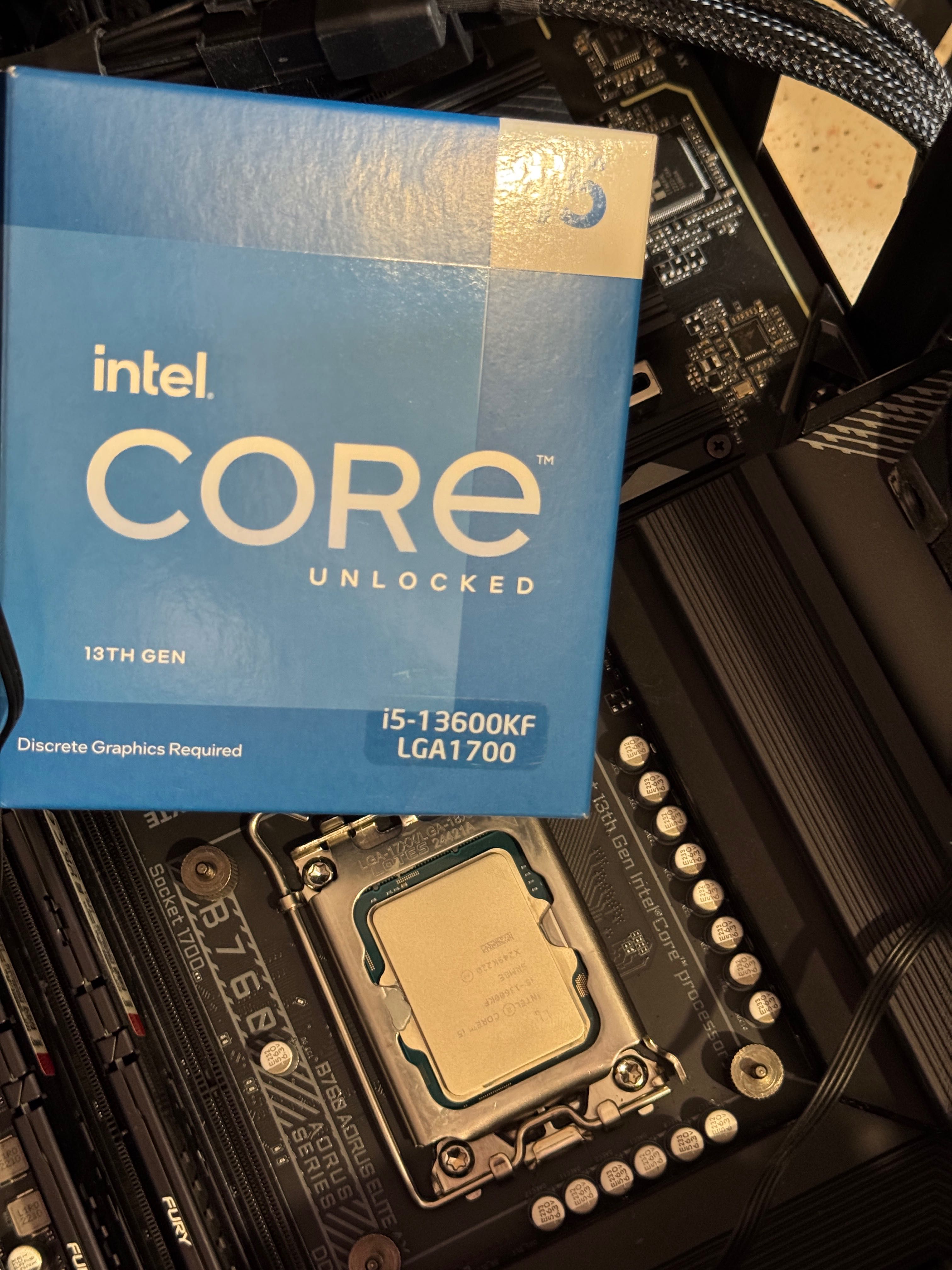 Процесор Intel i5-13600KF