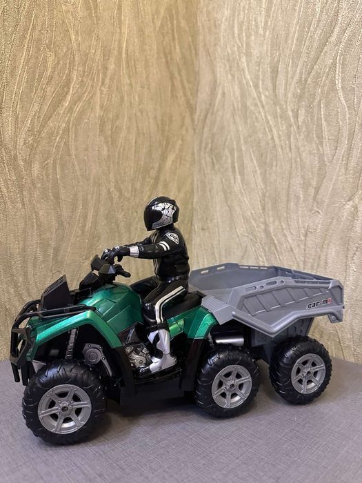 Игрушечный Радиоуправляемый квадратики с фигуркой