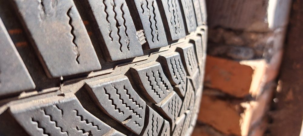 4 x Dunlop Winter Sport 5 zimowe 205/60/16 XL