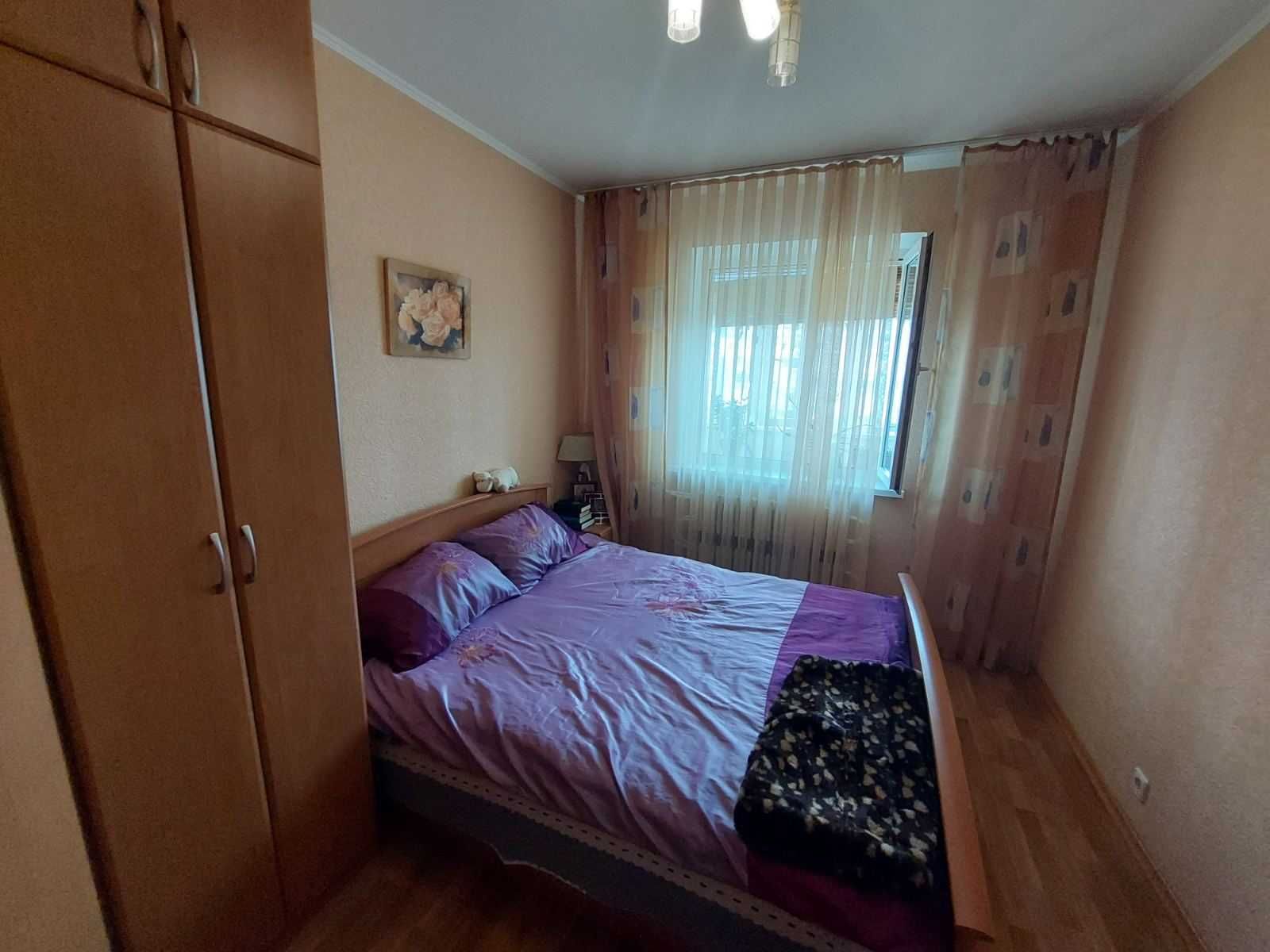 ПРОДАМ двокімнатну з ремонтом, лівий берег, 4-й мкрн  (Н)