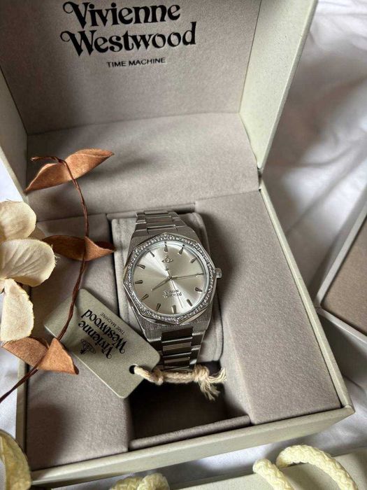 Vivienne Westwood Годинник