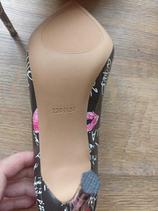 Czarne seksowne damski czółenka na szpilkach