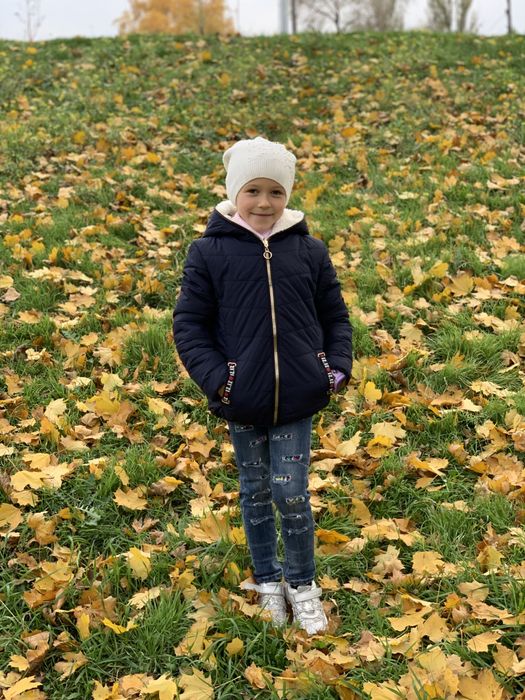 Куртка демисезонная, двухстронняя на девочку 116-120