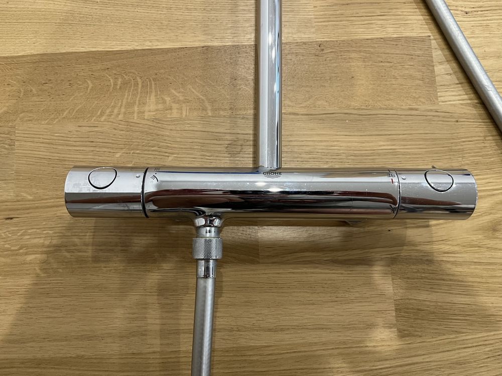 Zestaw prysznicowy Grohe Vitalio ścienny z deszczownicą i baterią