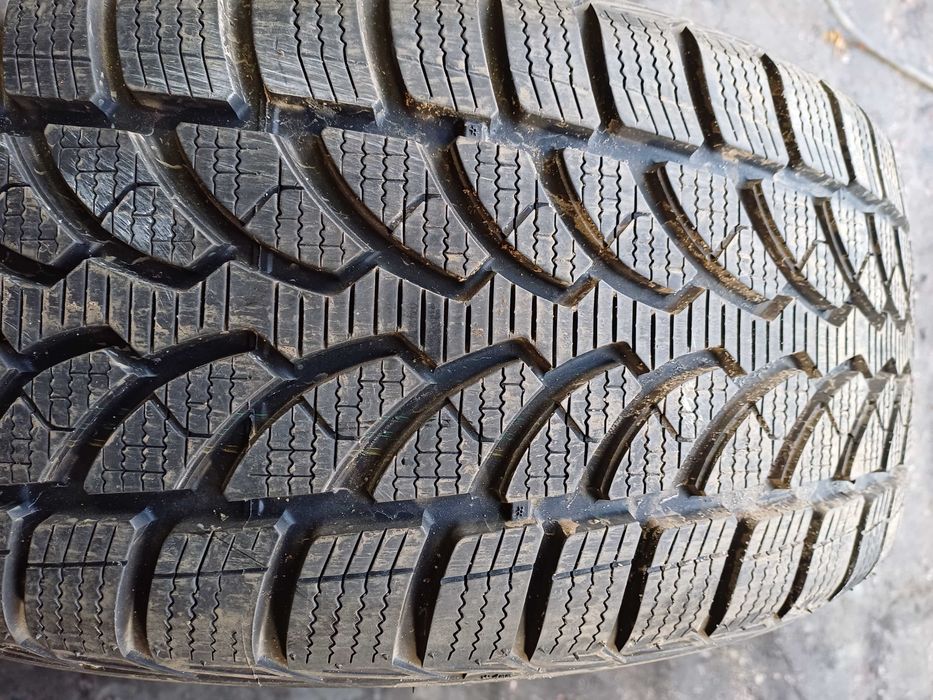 Bridgestone Blizzak LM32 225/50 R17 94H 2020r