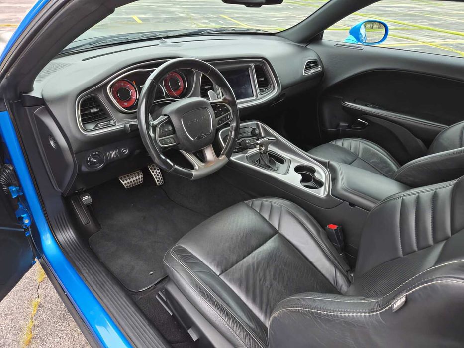 Dodge Challenger      2019