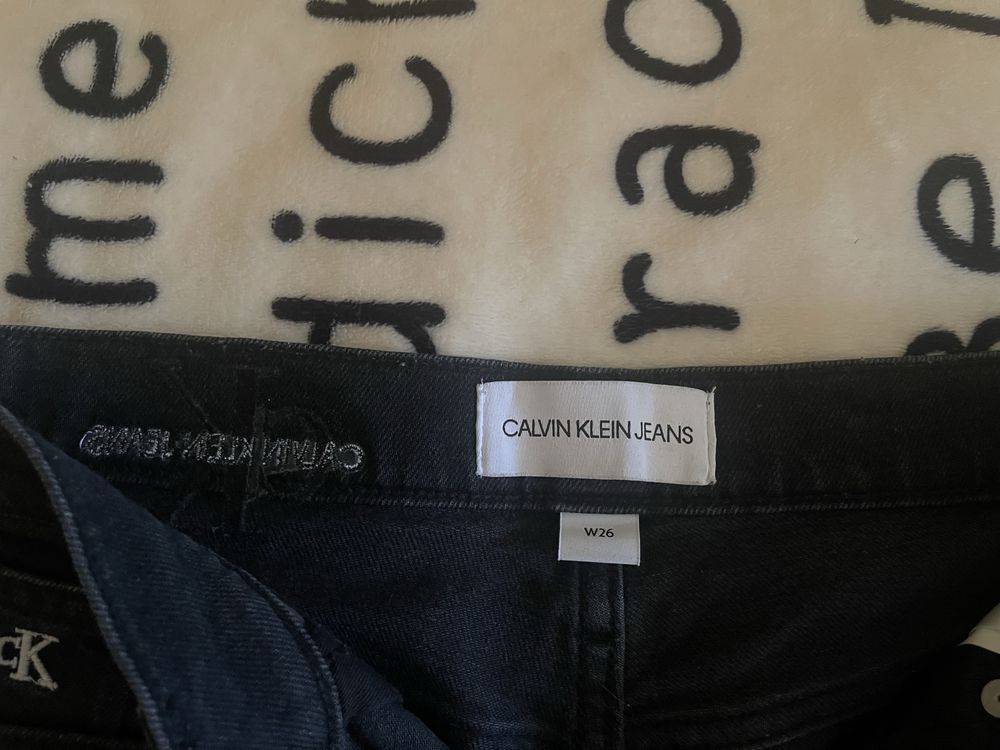 Жіночі шорти Calvin Klein