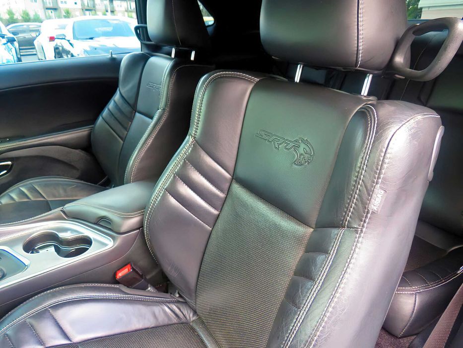 Dodge Challenger SRT Hellcat      2017