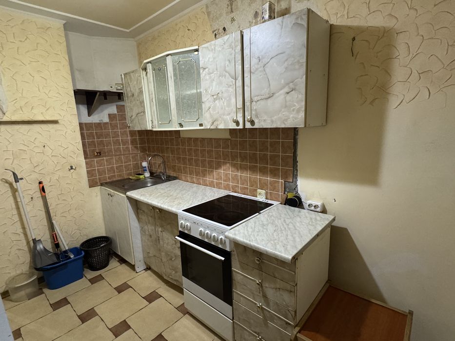 Кухня  прихожая шкаф