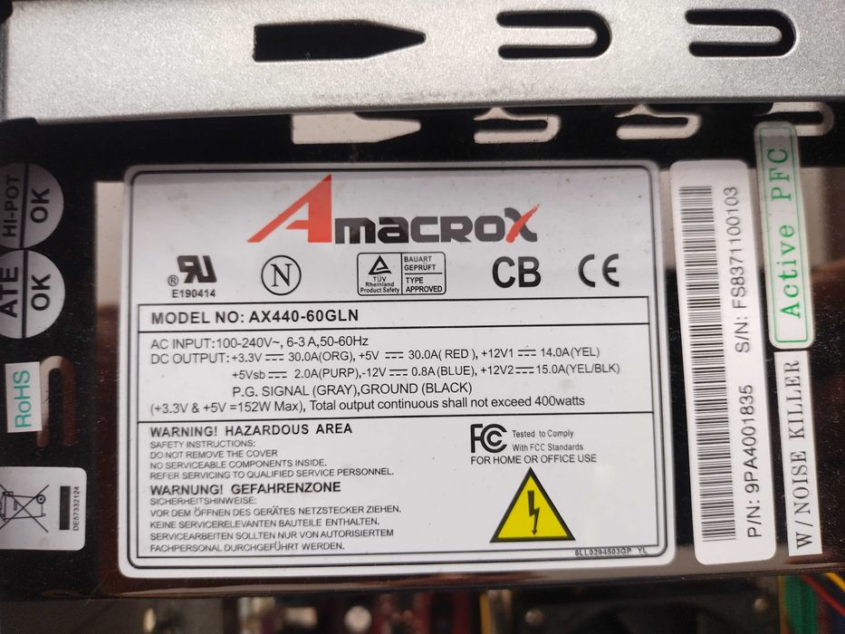 Komputer Intel P4 2,40 GB, Radeon 8500