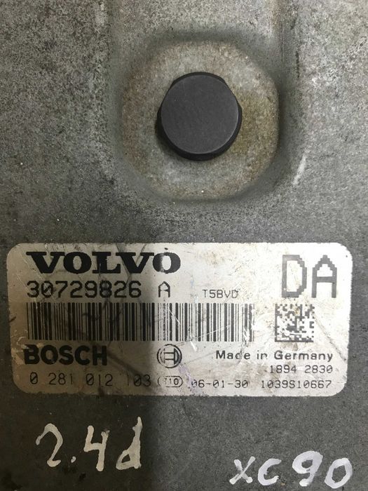 Блок управління двигуном VOLVO S60 2.4 30729826